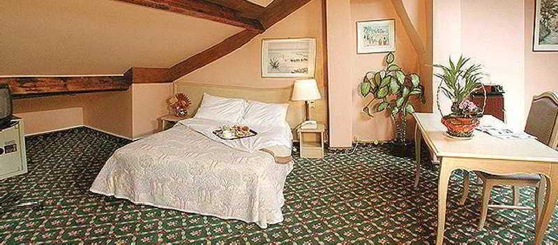 Hotel Princesse Isabelle Puteaux Luaran gambar