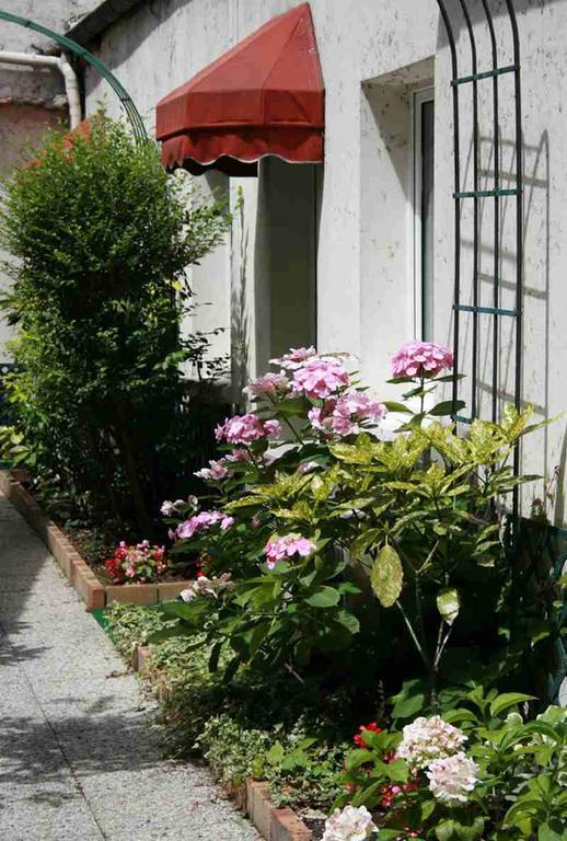 Hotel Princesse Isabelle Puteaux Luaran gambar
