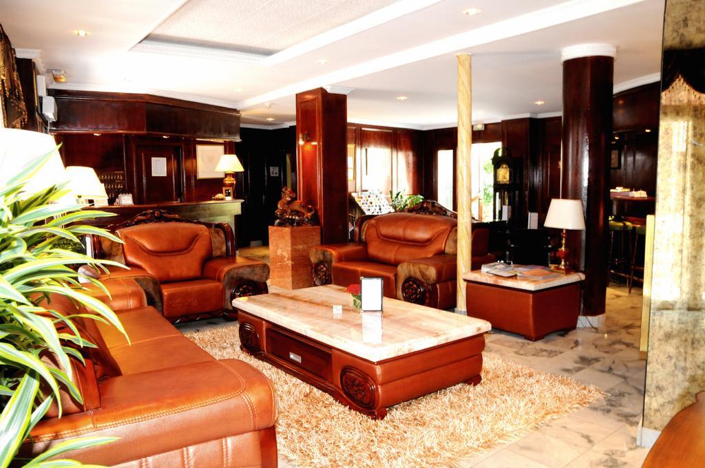 Hotel Princesse Isabelle Puteaux Luaran gambar